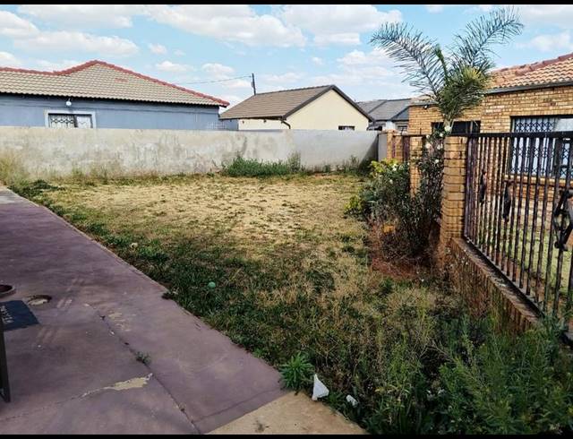 2 BEDROOM HOUSE FOR SALE IN VOSLOORUS